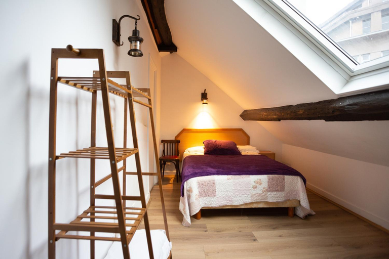 Bedroom 4, Hotel Leonard de Vinci II, Paris