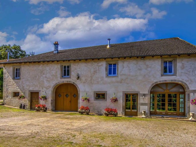 Others 4, Chambre Rubis: Elegance et Confort en Pleine Nature - FR-1-589-723, Vosges