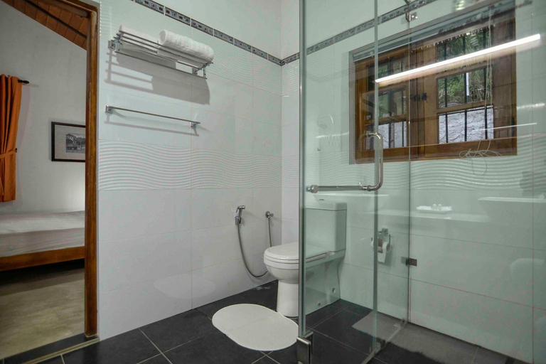 Bathroom 2, Mystique Heights, Mawanella