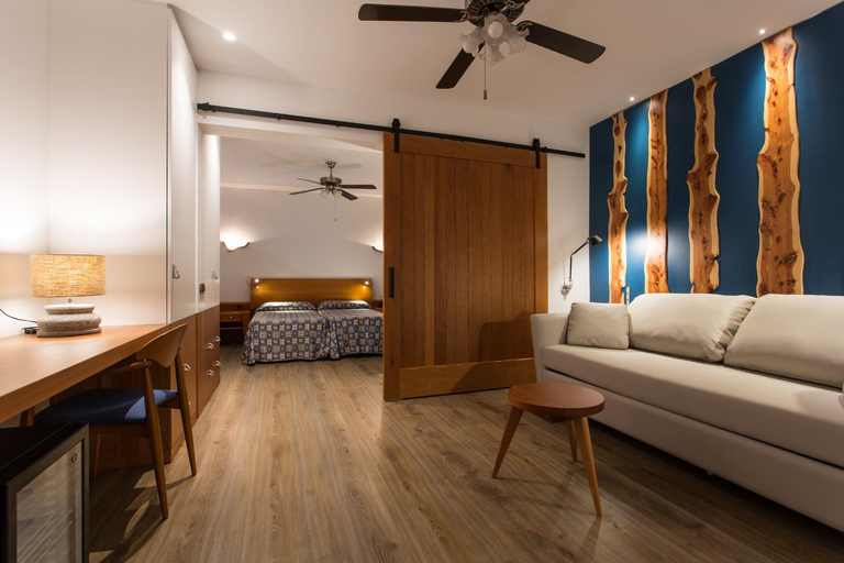 Others 5, Hotel Ca Mari, Baleares