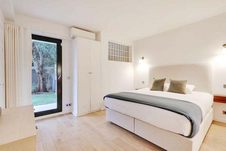 Bedroom 2, Passy / Eiffel Tower - Amazing 2BR with garden , Paris