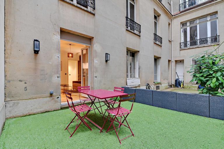 Exterior view 4, Chic apartment - 1BR/4P - Jardin Jean Doornick, Paris
