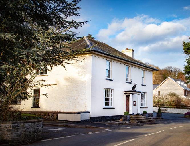 Others 5, Baskerville House, Powys