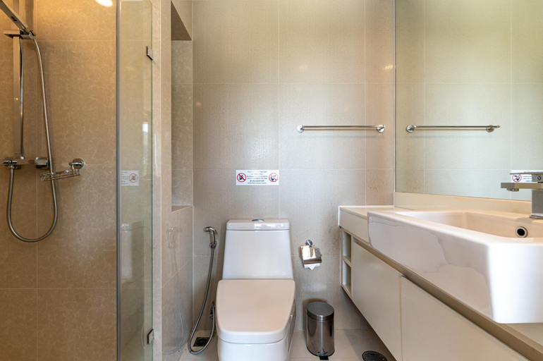 Bathroom 4, Aristo 1 Phuket by RESAVA, Phuket Island