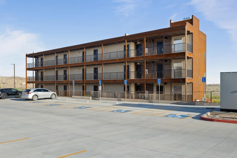 Exterior & Views 2, Hotel Topock66, San Bernardino