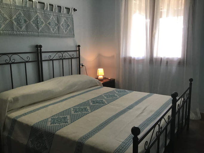Bedroom 2, Donna Violante Porto Corallo Affittacamere, Cagliari