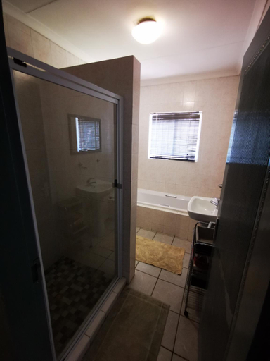 Bathroom 4, 94Onwild, City of Tshwane