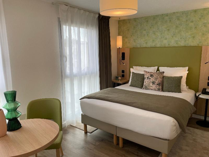 Bedroom 3, Sejours and  Affaires Paris-Malakoff, Hauts-de-Seine