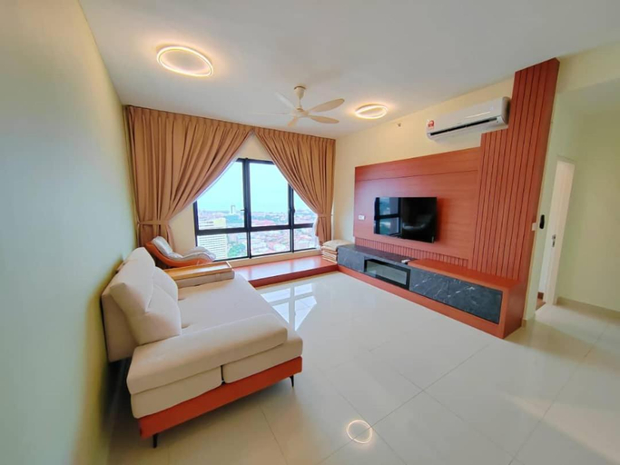 Others 5, The Apple by Moonhaus, Malacca City