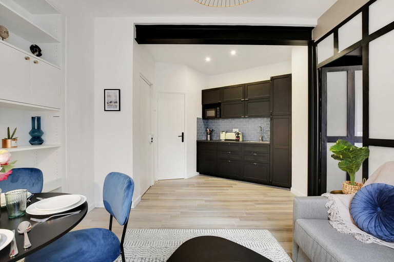 Others 2, Charming 1-Bedroom Apartment in Vibrant , Paris