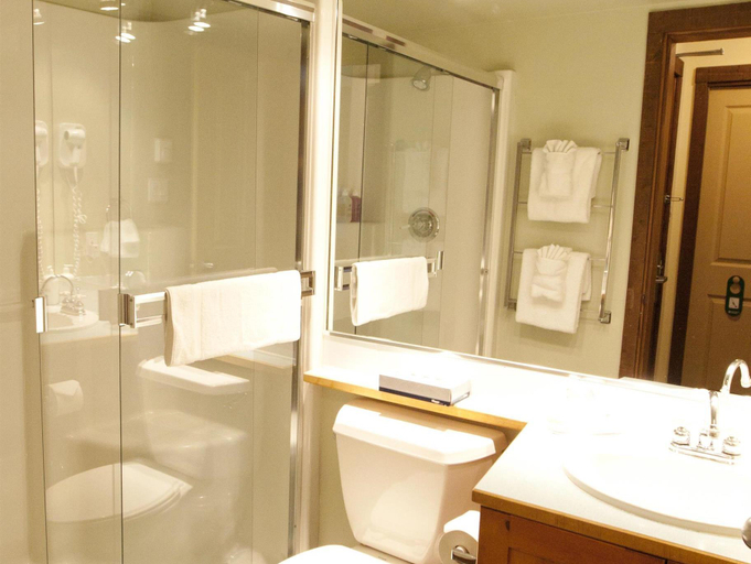 Bathroom, Blackcomb Springs Suites, Squamish-Lillooet