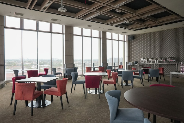 Food & Drinks, Roxy Hotel Apartment, Kuching