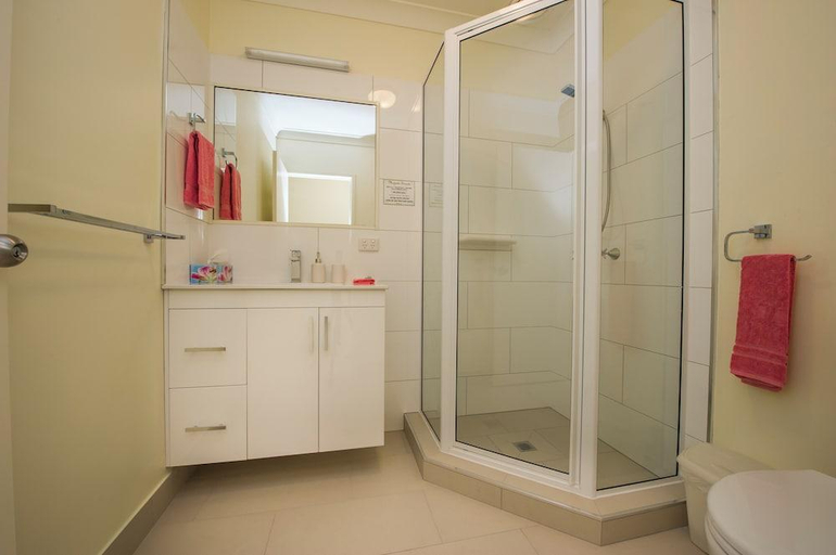 Bathroom 4, True North B&B, Magnetic Island