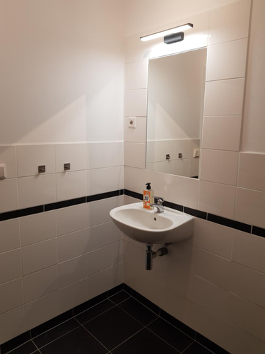 Bathroom 3, Houterhoeve, Swalmen