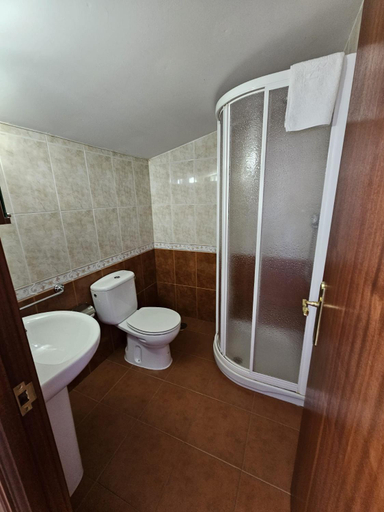 Others 5, Habitaciones Pension Lubina, Pontevedra