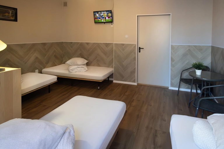 Others 5, Hostel Kamienica Rynek 7, Będzin