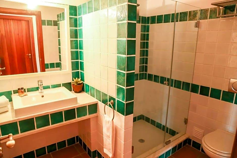 Bathroom 4, Belver Porto Dona Maria, Lagos
