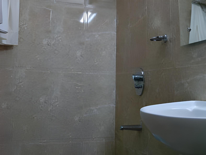 Bathroom 3, Hotel International, Madurai