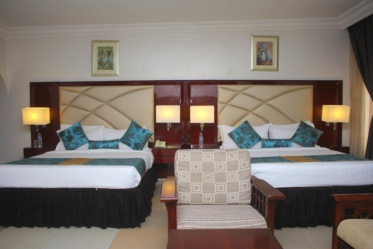 Bedroom 3, De Rembrandt Classic Hotel, Kosofe