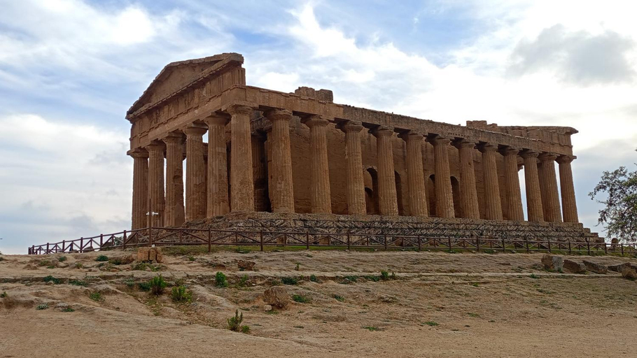 Others 5, Capinera, Agrigento