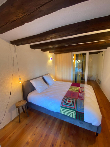 Others 4, Chambre sur terrasse, Conthey