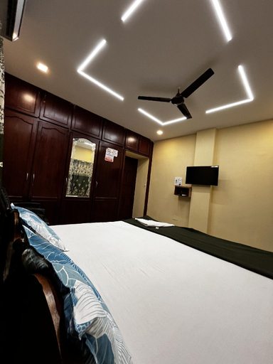 Bedroom 3, Destinedge's Padmavathi Guest House, Visakhapatnam