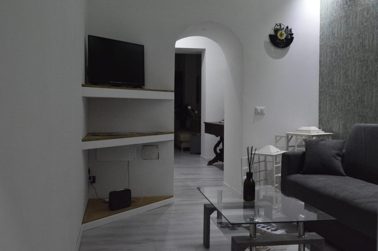 Others 5, Adriano's Rooms, Catania