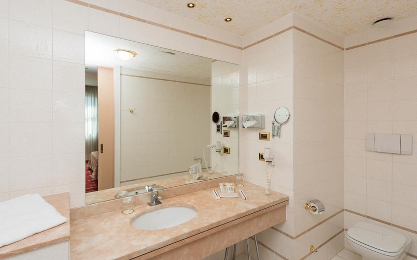 Bathroom 4, Shg Hotel Antonella, Rome