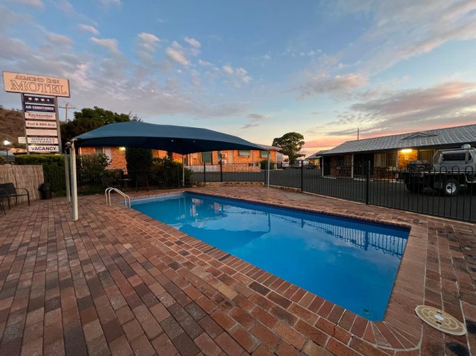 Sport & Beauty 4, Almond Inn, Tamworth Regional - Pt A
