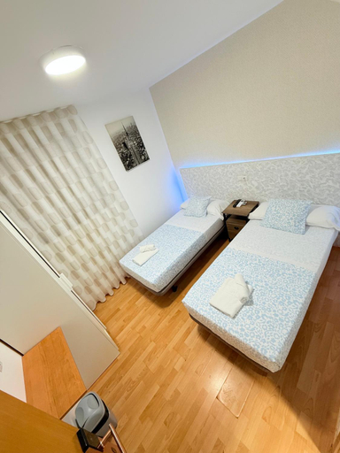 Others 4, HOSTAL QUINTA SANTILLAN, Madrid