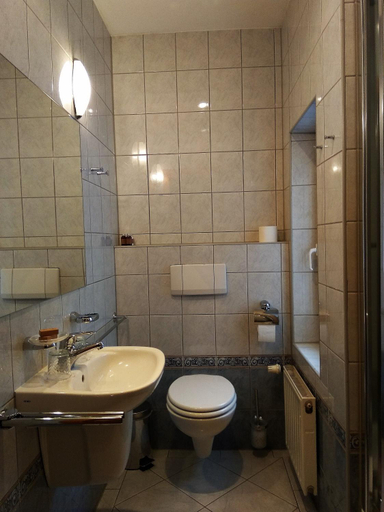 Bathroom, Oro Cavallo, Jelenia Góra