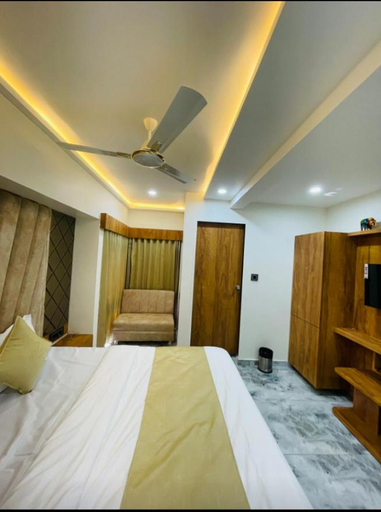 Others 3, Hotel Skyland, Ahmadabad