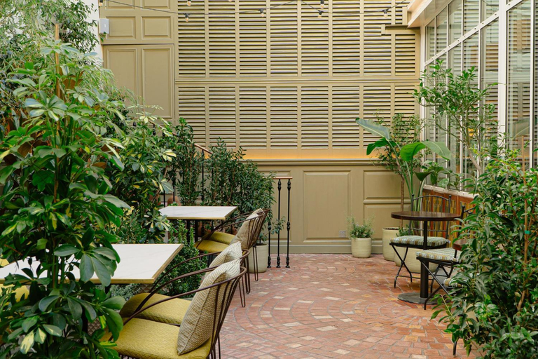 Others 5, Hotel Pulitzer, Paris