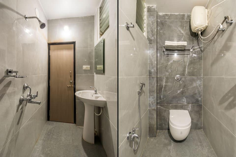 Bathroom 3, CannyStay G V Inn, Visakhapatnam