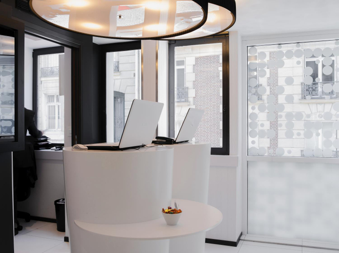 Public Area 4, Hotel EKTA, Paris