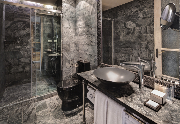 Bathroom 4, Aparthotel Arai, Barcelona