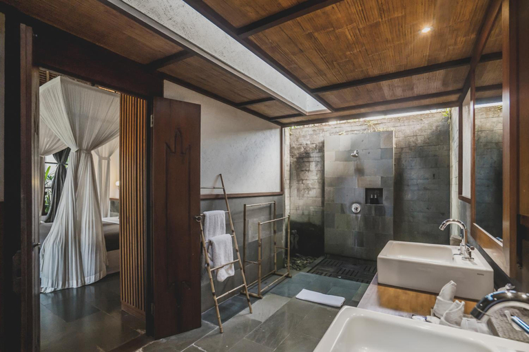 Bathroom 4, Luwak Ubud Villas, Gianyar