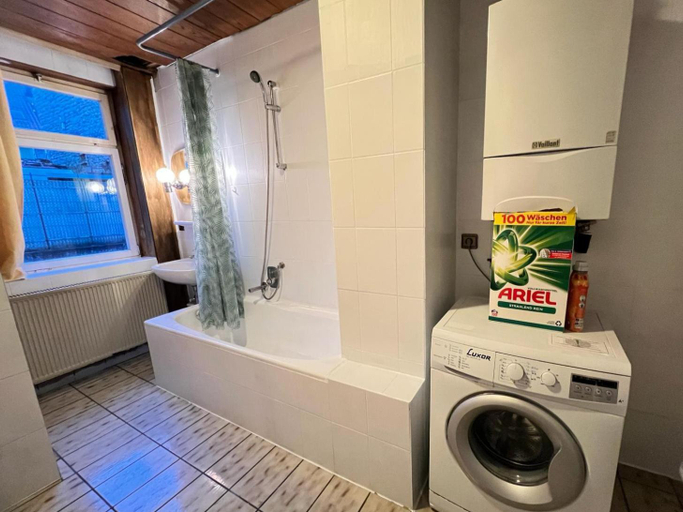 Bathroom 3, Bietigheim-Bissingen Studios, Zimmer und Appartement's, Ludwigsburg