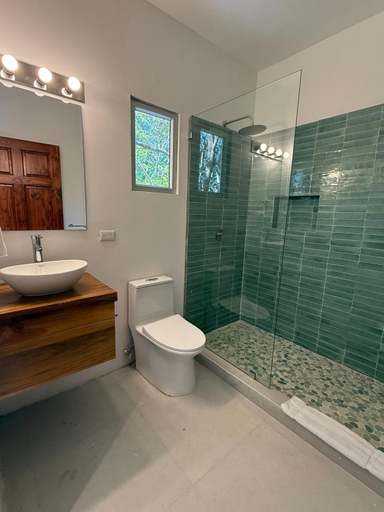 Bathroom 3, Ride On Beach House, Nicoya