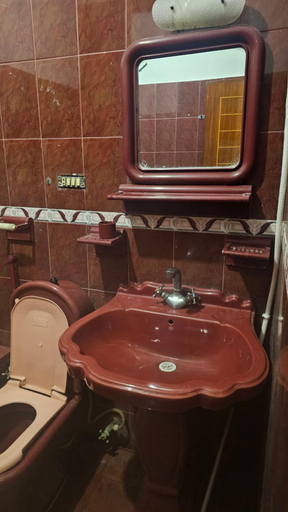 Bathroom, Dream Inn Guest House, Karachi