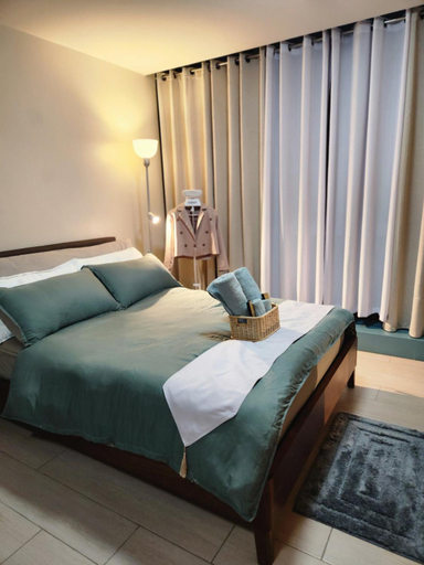 Others 4, Modern Comforts 1BR Urban Getaway in BGC, Taguig