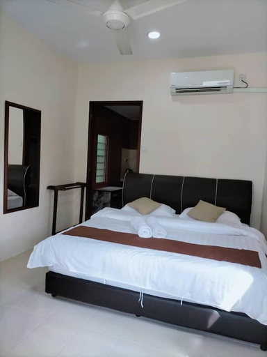 Bedroom 2, Padimas Village Inn, Langkawi