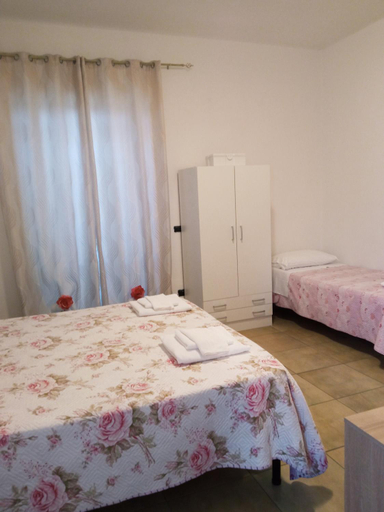 Others 5, B&B in family Gabriele, Crotone