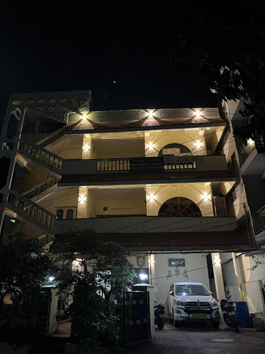 Exterior & Views, Destinedge's Padmavathi Guest House, Visakhapatnam