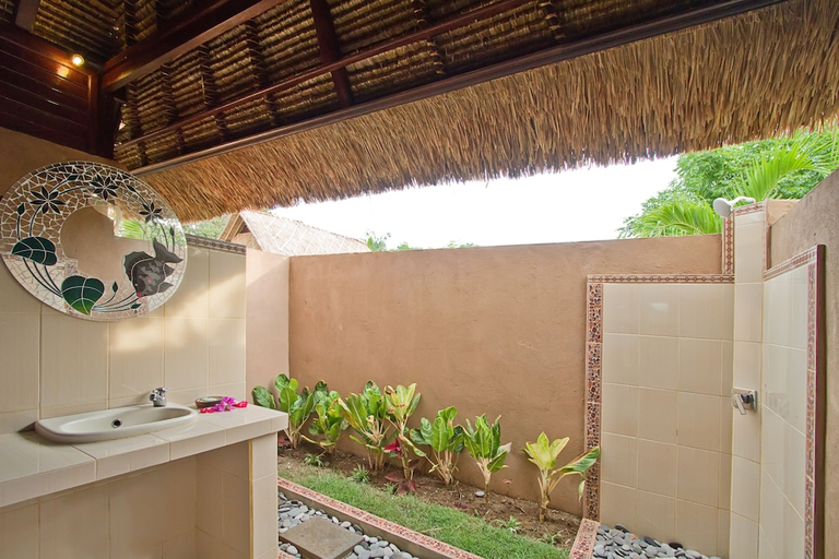 Bathroom 3, Lembongan Bay Shore Huts, Klungkung