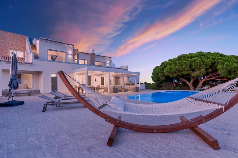 Facilities 2, Goldeneye · Luxury 6 Bedroom Villa With Infinity P, Lagoa