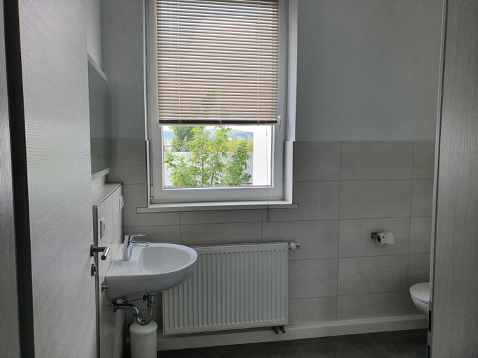 Bathroom 2, Zum Obstler - Gaststatte und Pension, Gera