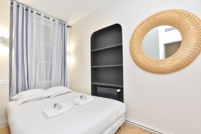 Bedroom, Peaceful apartment - 2BR/6P - Trocadero, Paris
