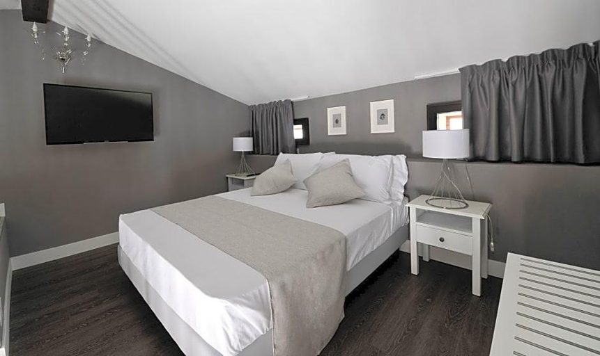 Others 4, Maxxim Hotel, Ferrara