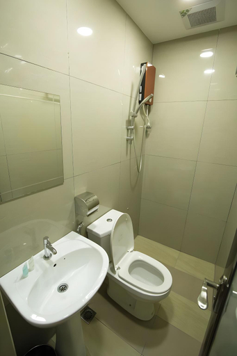 Bathroom 4, Expo Hotel, Labuan